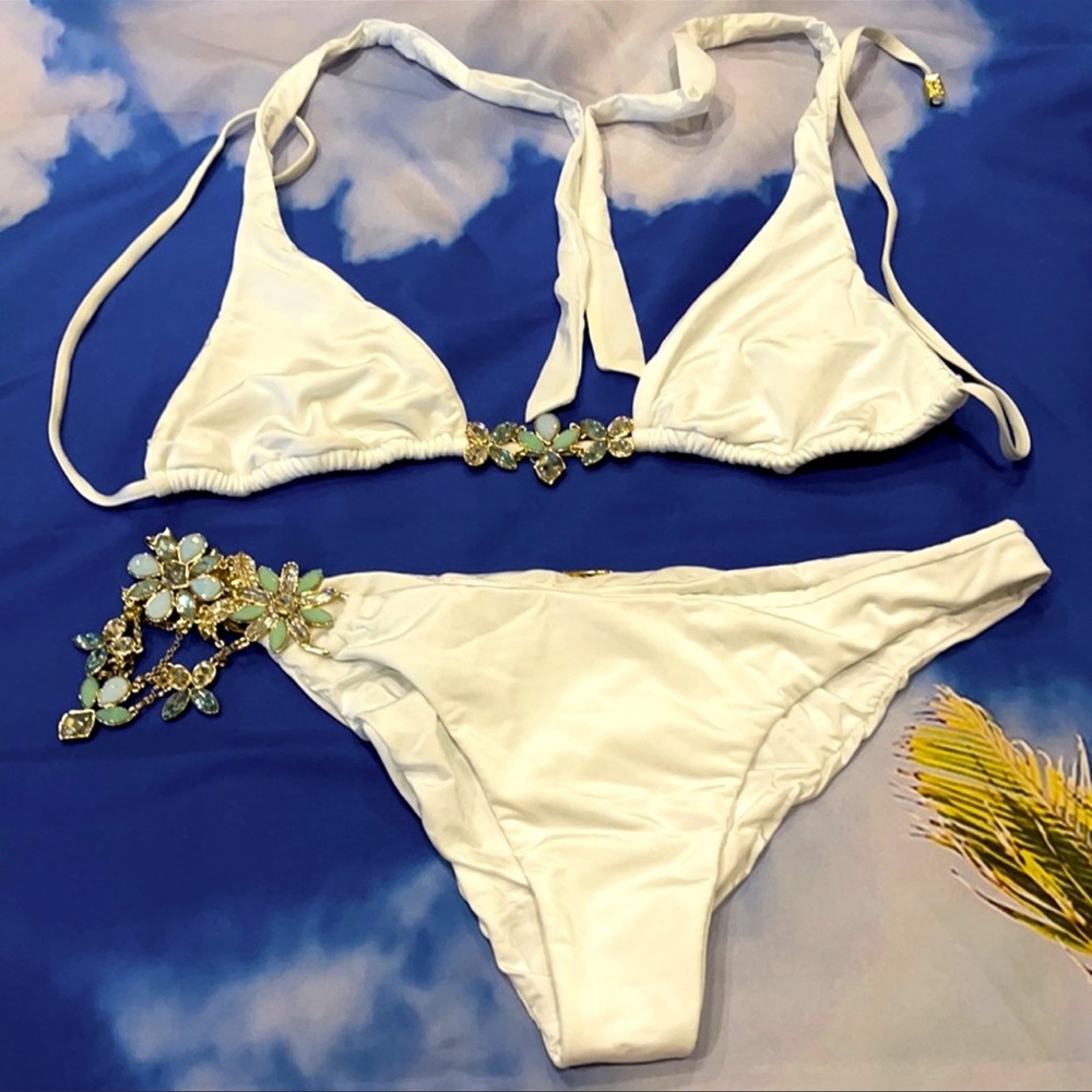 Beach bunny forget me not bikini iso want